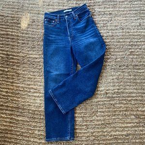 Levi Ribcage Straight